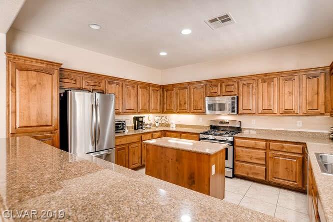 Kitchen in Somerset Hills home in Las Vegas